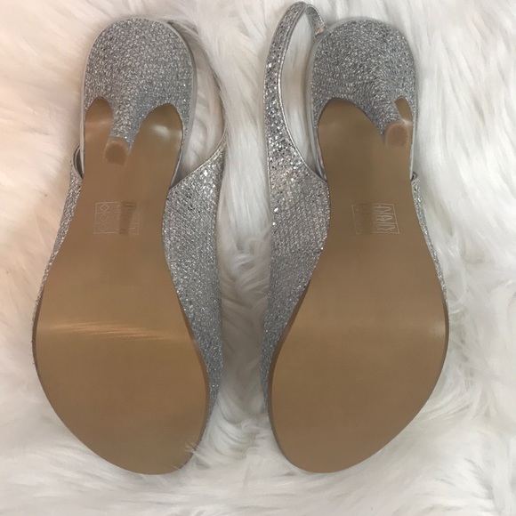 Lulu Townsend Heels - Picture 3 of 5